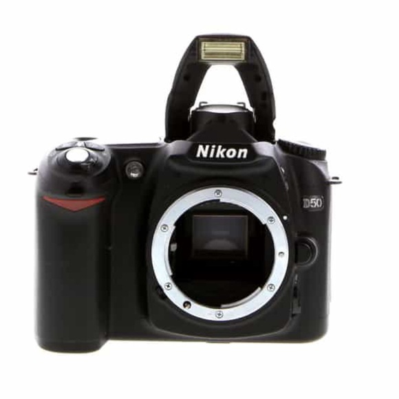Nikon D50 DSLR Camera Body, Black - Picture 3 of 11